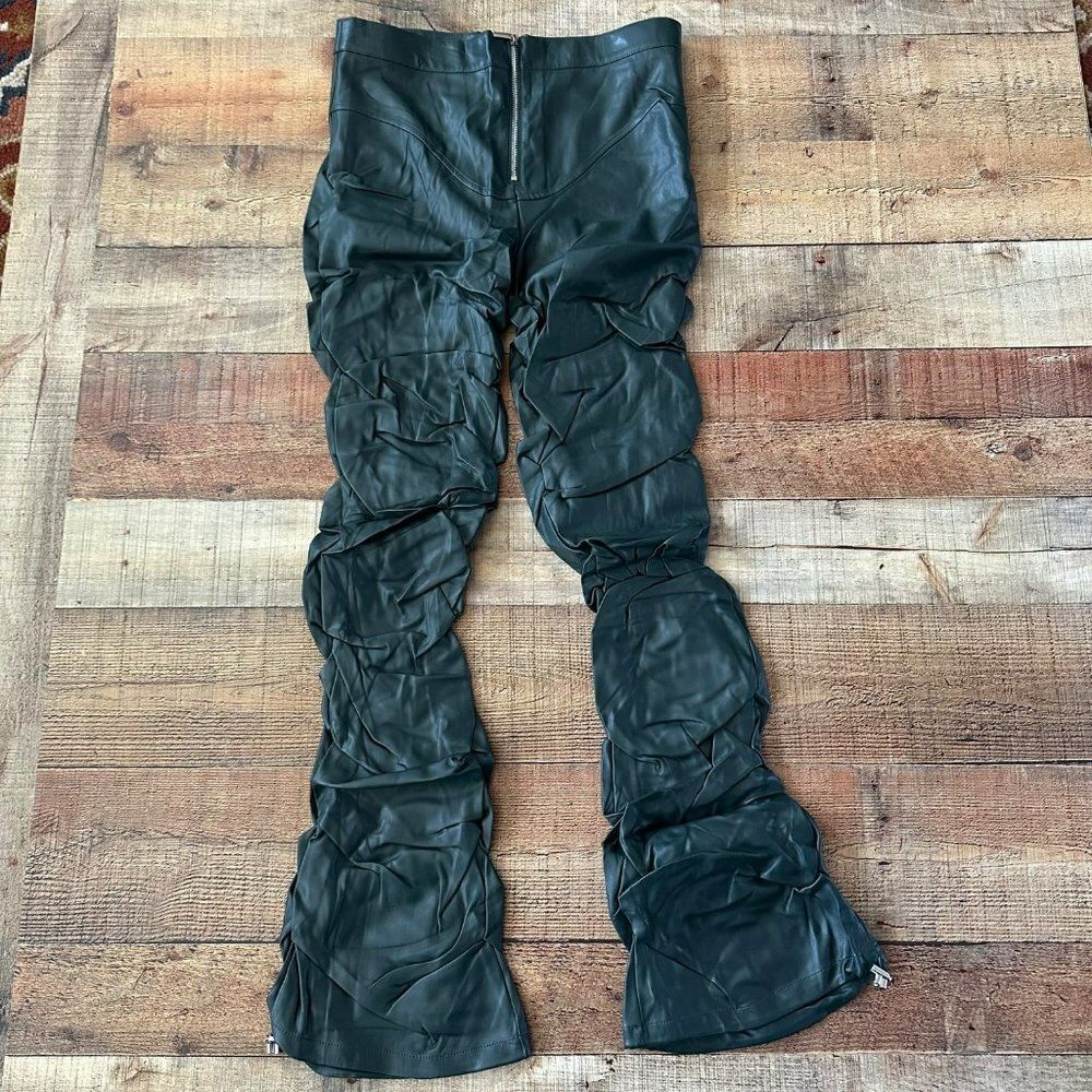 Maniere De Voir tacked vegan leather flared trousers in green -16